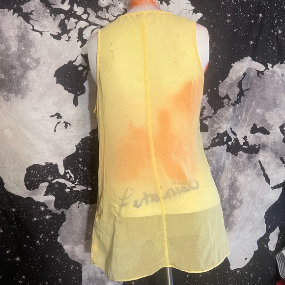 EUC sheer Flora designed in Paris tank blouse size L Yellow - Picture 6 of 9